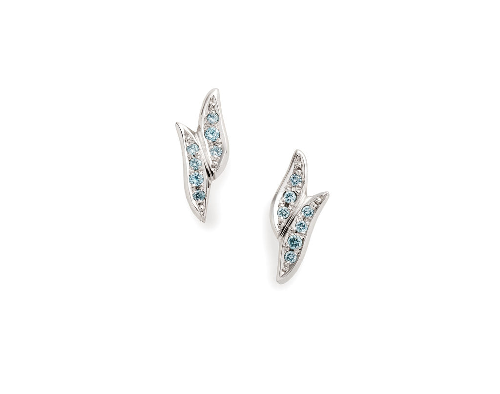 【オンライン限定】Grand Bleu(グランブルー)アイスブルーダイヤモンドピアス