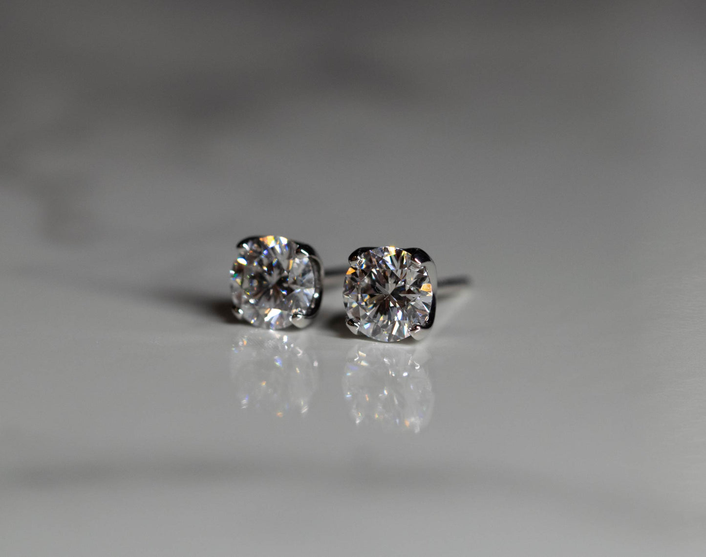 【オンライン限定販売】1ct一粒プラチナピアス